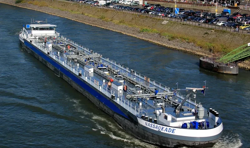 NASSAUKADE Tanker IMO 9453444 photo 2
