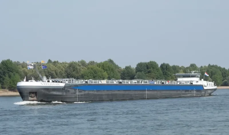 NASSAUKADE Tanker IMO 9453444 photo 9