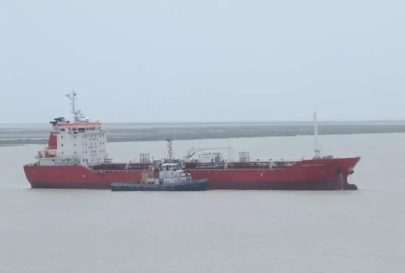 GOLDEN AMBROSIA Tanker IMO 9453729 photo 2