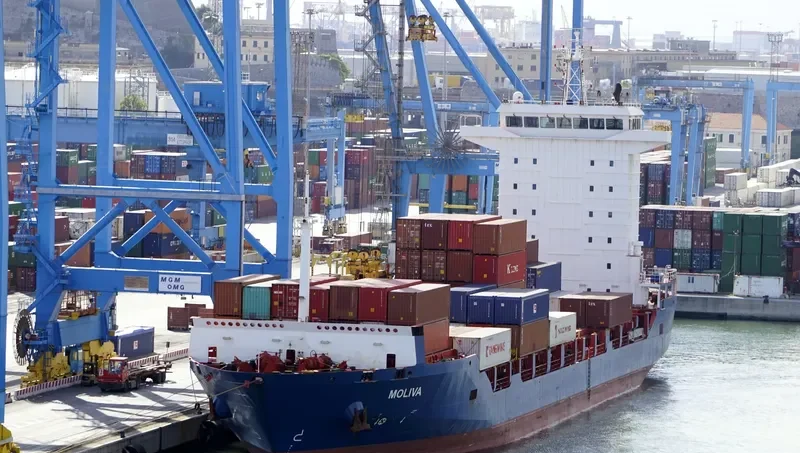 MOLIVA Container Ship IMO 9454034 photo 3