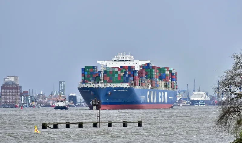 CMA CGM MAGELLAN Container Ship IMO 9454424 photo 3