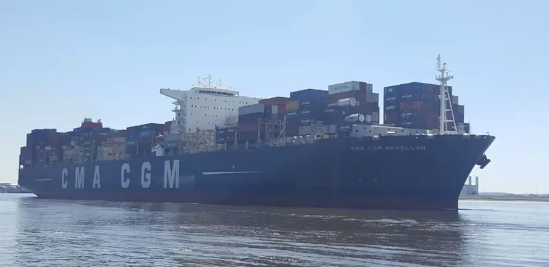CMA CGM MAGELLAN Container Ship IMO 9454424 photo 8