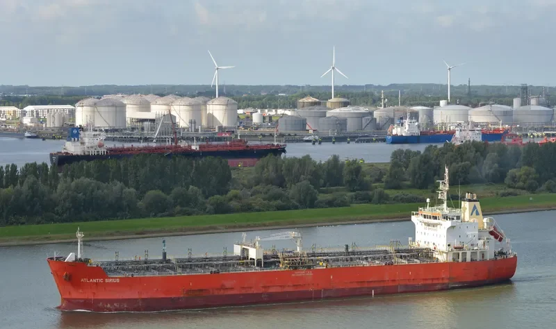 ATLANTIC SIRIUS Tanker IMO 9455052 photo 3