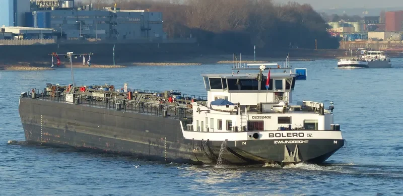TORONTO Tanker IMO 9455222 photo 7