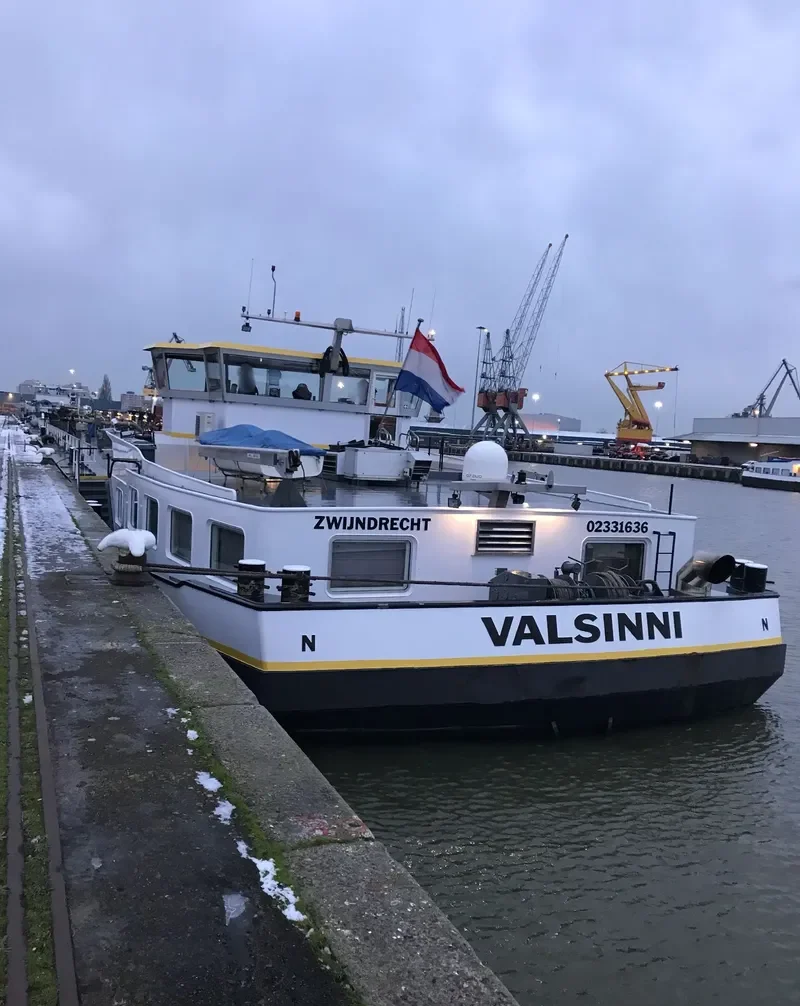 VALSINNI Tanker IMO 9455325 photo 2