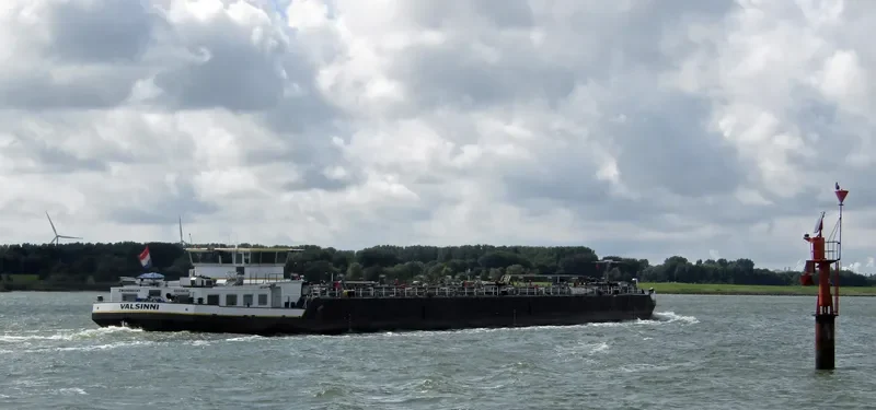 VALSINNI Tanker IMO 9455325 photo 4