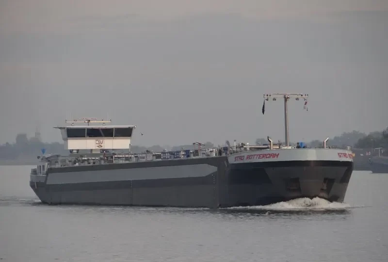 LUANA Tanker IMO 9455351 photo 5