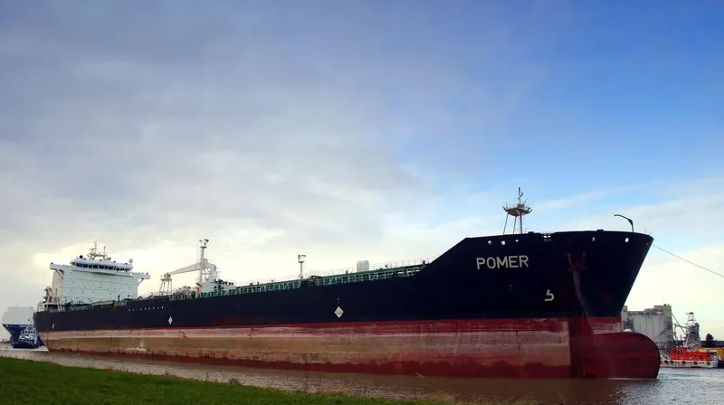 POMER Tanker IMO 9455739 photo 6