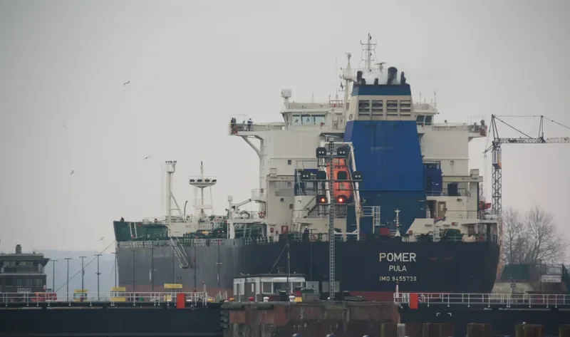 POMER Tanker IMO 9455739 photo 10