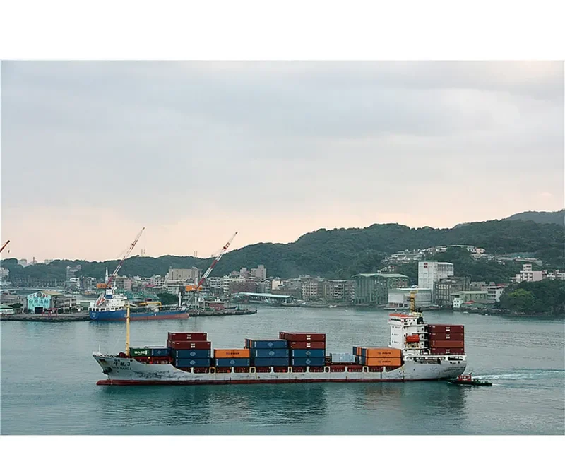 HUA HANG 3 Container Ship IMO 9456185 photo 4