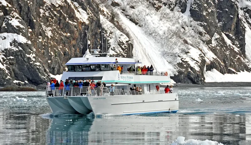 AIALIK VOYAGER Passenger Ship IMO 9456525