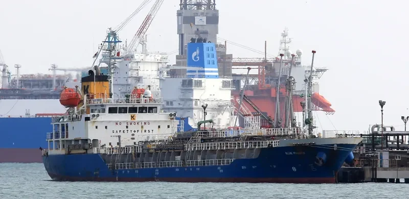 BLUE PHOENIX Tanker IMO 9456616 photo 4