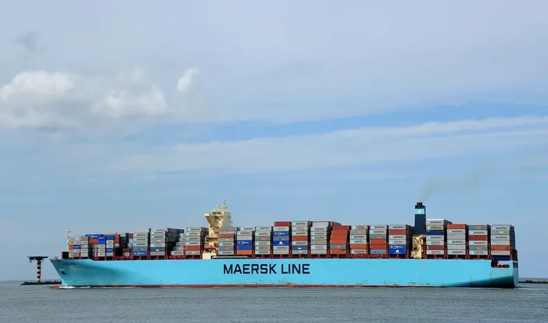 MAERSK ESSEN Container Ship IMO 9456783 photo 2