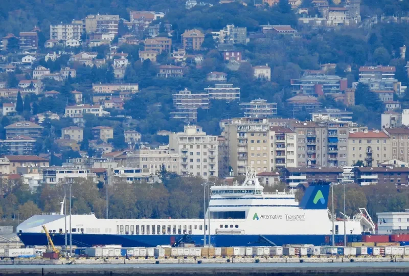 POL STELLA Ro-Ro IMO 9457165 photo 4