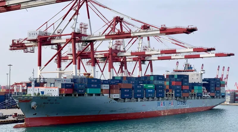 WAN HAI 513 Container Ship IMO 9457634 photo 8
