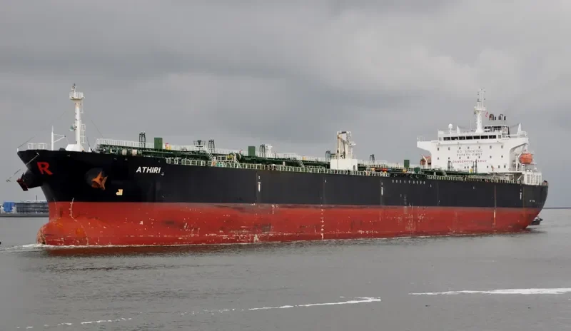 ATHIRI Tanker IMO 9457763 photo 2
