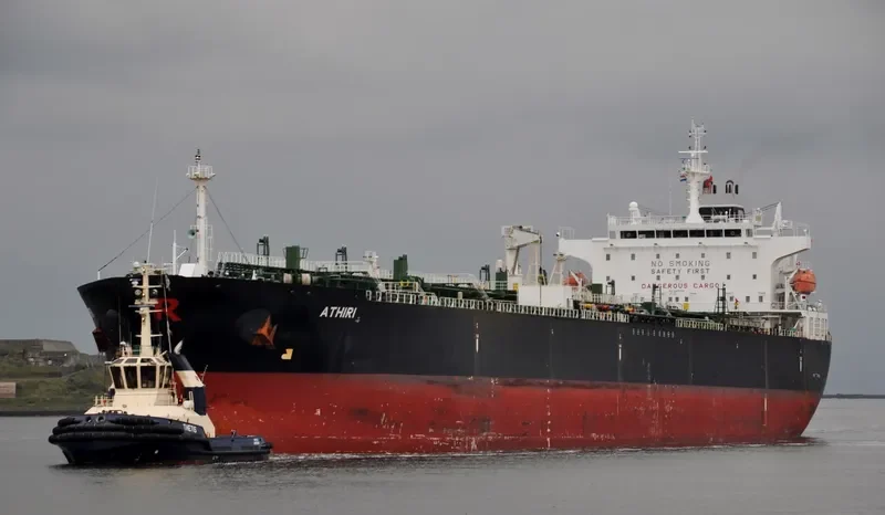 ATHIRI Tanker IMO 9457763 photo 3