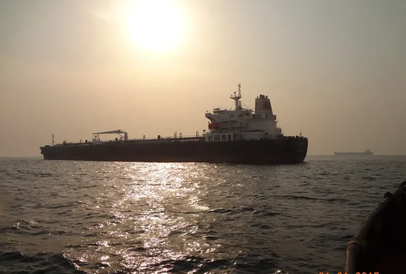 ATHIRI Tanker IMO 9457763 photo 4