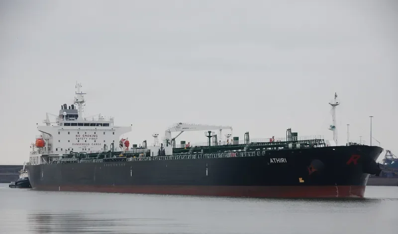 ATHIRI Tanker IMO 9457763 photo 10