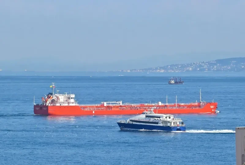 SANAR 3 Tanker IMO 9457804 photo 5