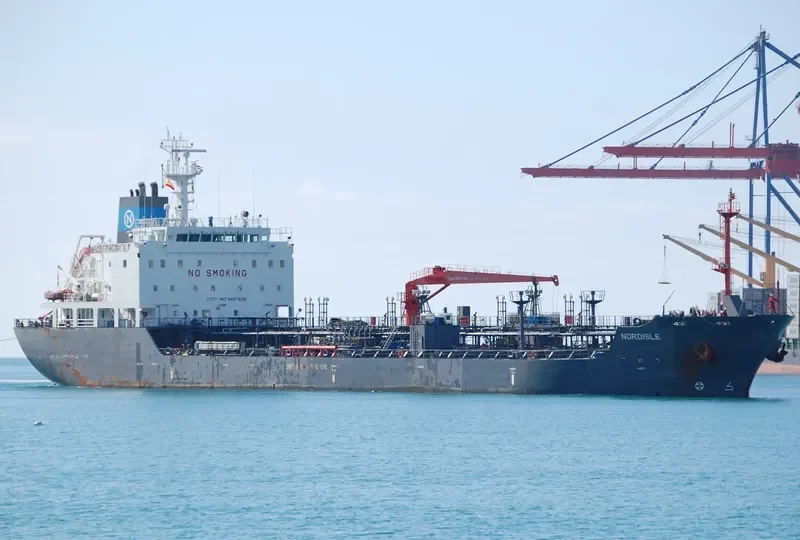 NORDISLE Tanker IMO 9457828 photo 8