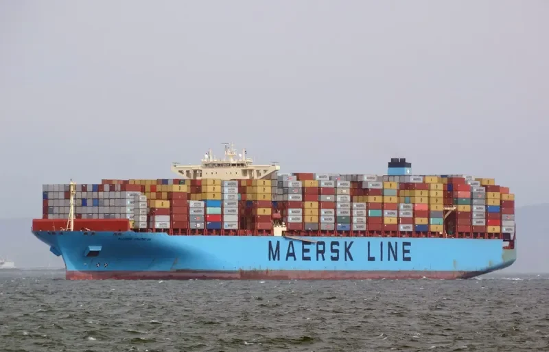 MAERSK EDMONTON Container Ship IMO 9458030 photo 6