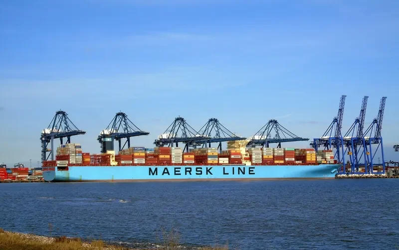 MAERSK EDMONTON Container Ship IMO 9458030 photo 8