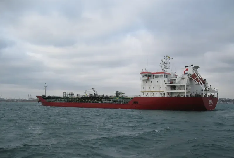 IMERA Tanker IMO 9458066 photo 4