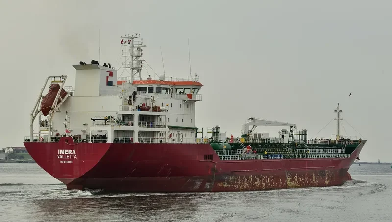IMERA Tanker IMO 9458066 photo 7