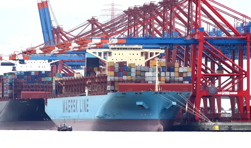 MAERSK ESSEX Container Ship IMO 9458092 photo 4