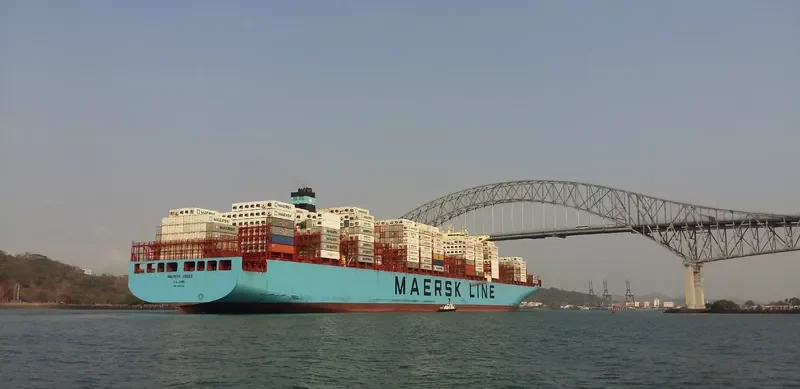 MAERSK ESSEX Container Ship IMO 9458092 photo 10