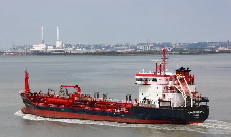 VARKAN MARMARA Tanker IMO 9458145 photo 3