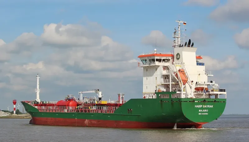 HABIP BAYRAK Tanker IMO 9458183 photo 7