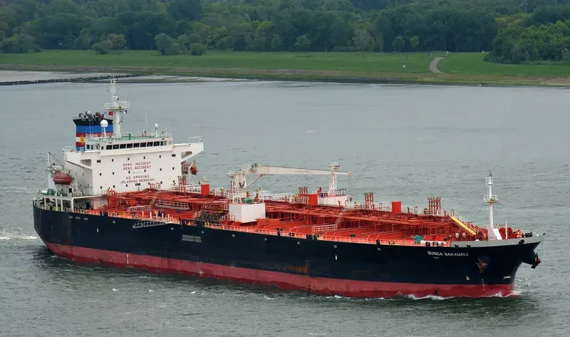 NCC YANBU Tanker IMO 9458808 photo 10