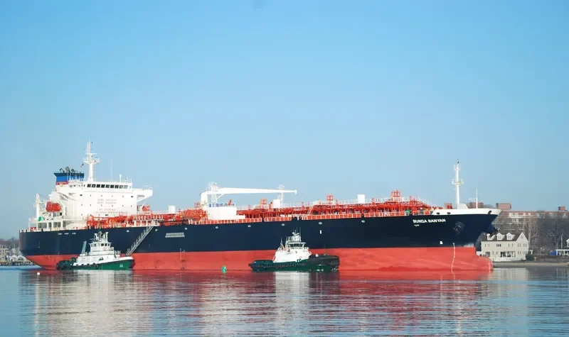 UACC RIYADH Tanker IMO 9458834 photo 8