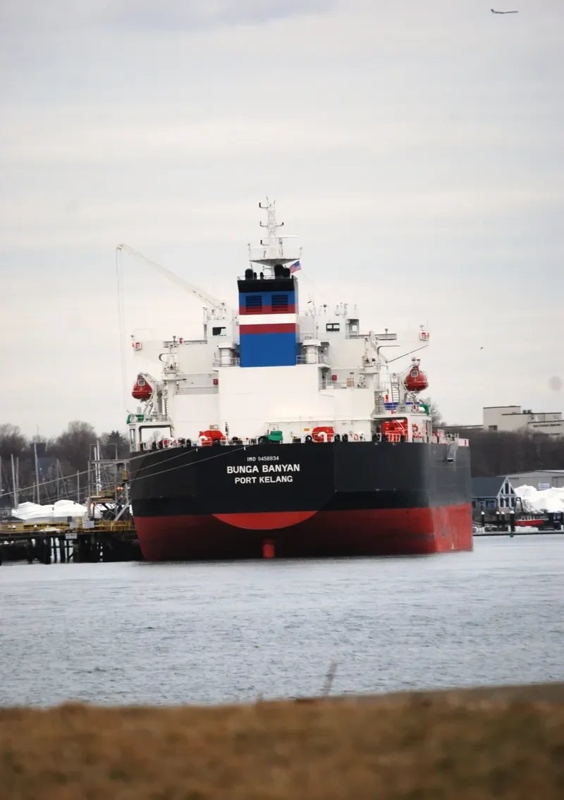 UACC RIYADH Tanker IMO 9458834 photo 10