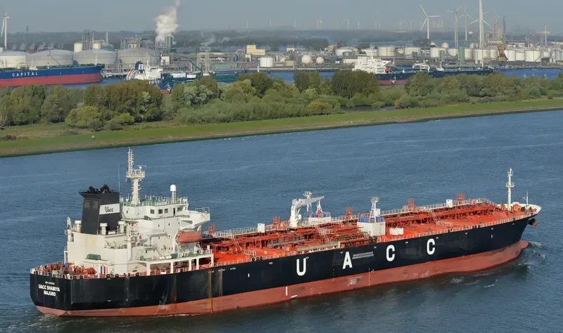 UACC SHAMIYA Tanker IMO 9458858 photo 4