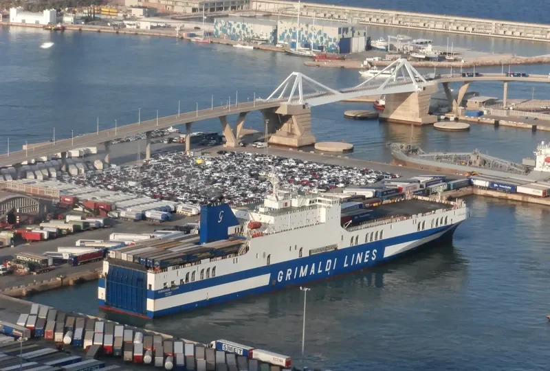 EUROCARGO GENOVA Ro-Ro IMO 9458951 photo 2