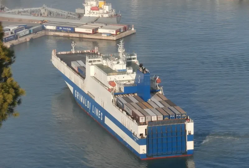 EUROCARGO GENOVA Ro-Ro IMO 9458951 photo 3