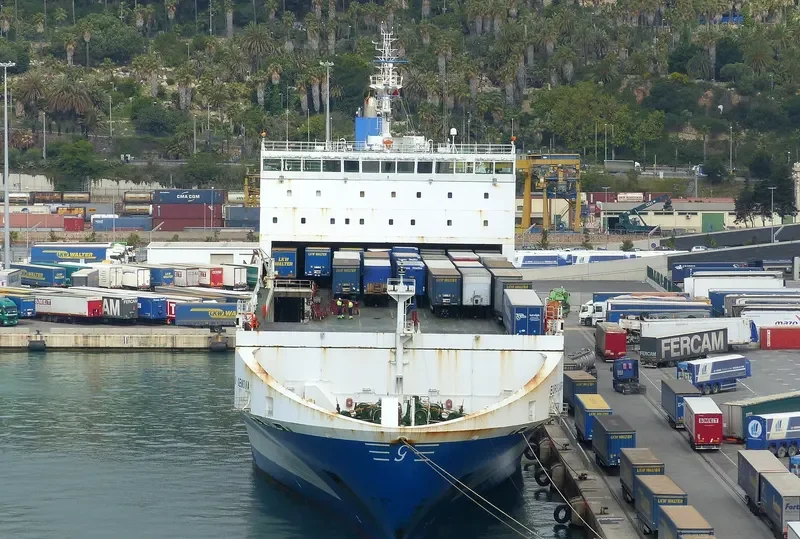 EUROCARGO GENOVA Ro-Ro IMO 9458951 photo 5