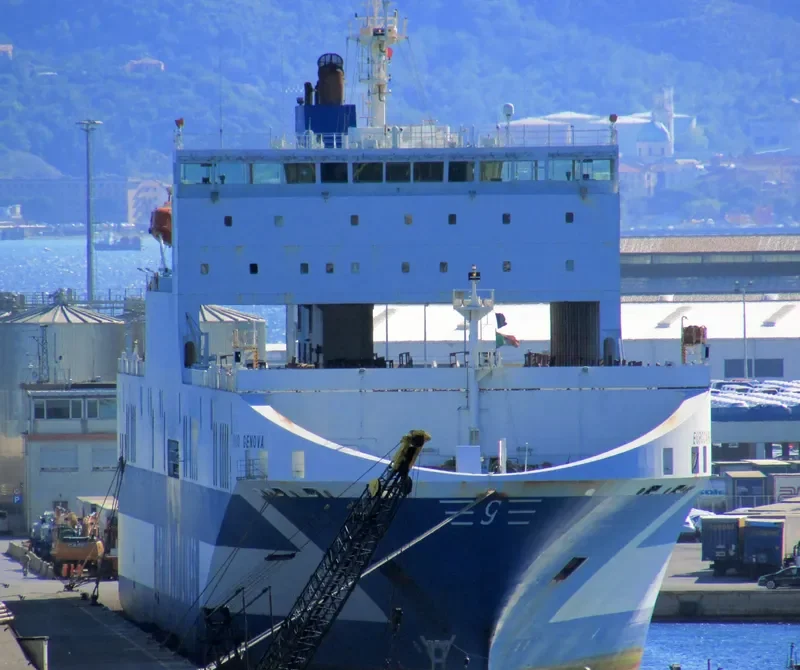 EUROCARGO GENOVA Ro-Ro IMO 9458951 photo 7