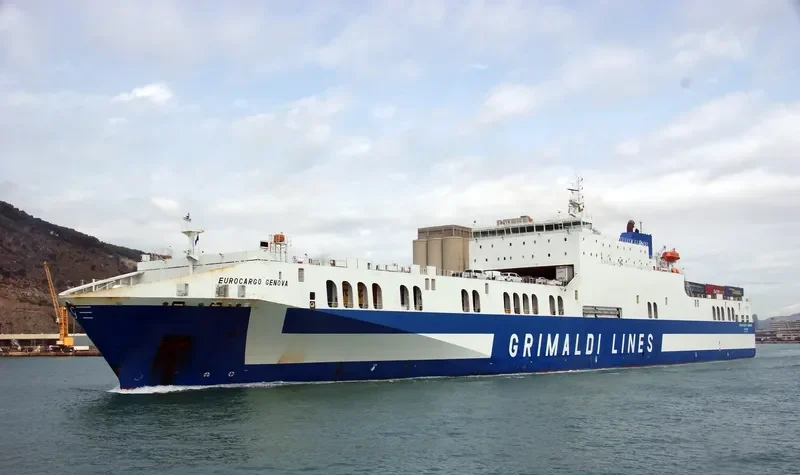 EUROCARGO GENOVA Ro-Ro IMO 9458951 photo 9