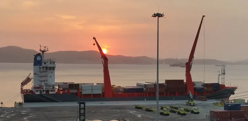 IMEDGHASSEN Container Ship IMO 9459125 photo 5