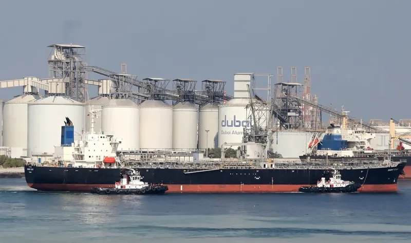 DEE4 CEDAR Tanker IMO 9459230 photo 3