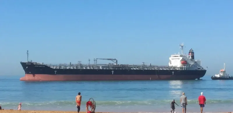 JIPRO NEFTIS Tanker IMO 9459292 photo 4