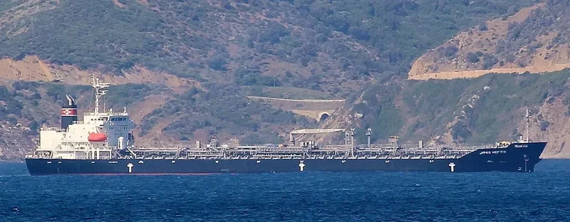JIPRO NEFTIS Tanker IMO 9459292 photo 5