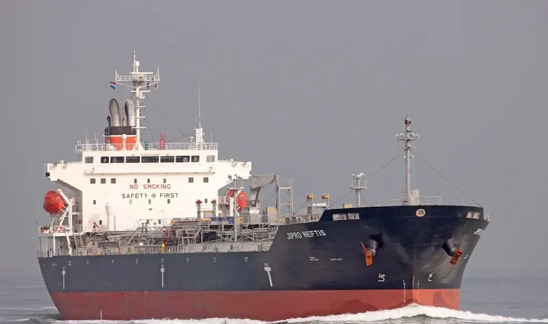 JIPRO NEFTIS Tanker IMO 9459292 photo 8
