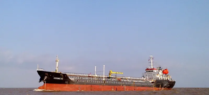 COSMIC 10 Tanker IMO 9460344 photo 2