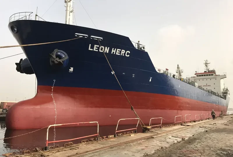 LEON HERC Tanker IMO 9460502 photo 4