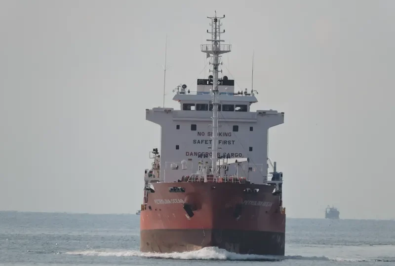 PETROLINA OCEAN Tanker IMO 9460617 photo 9